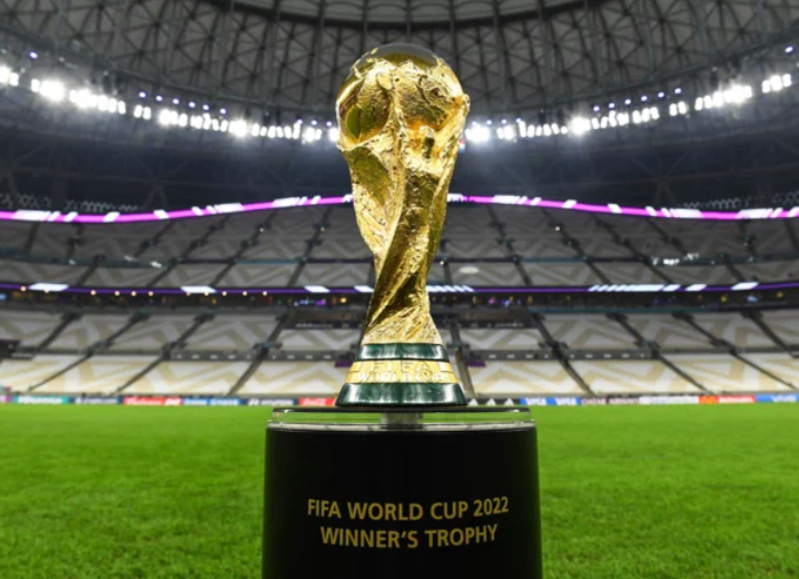 Cúp vàng World Cup là biểu tượng danh giá nhất của bóng đá thế giới, nơi các đội tuyển hàng đầu tranh tài qua từng kỳ giải. 