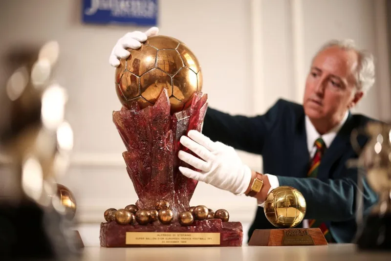 Quả bóng vàng World Cup dành cho cầu thủ xuất sắc nhất giải.